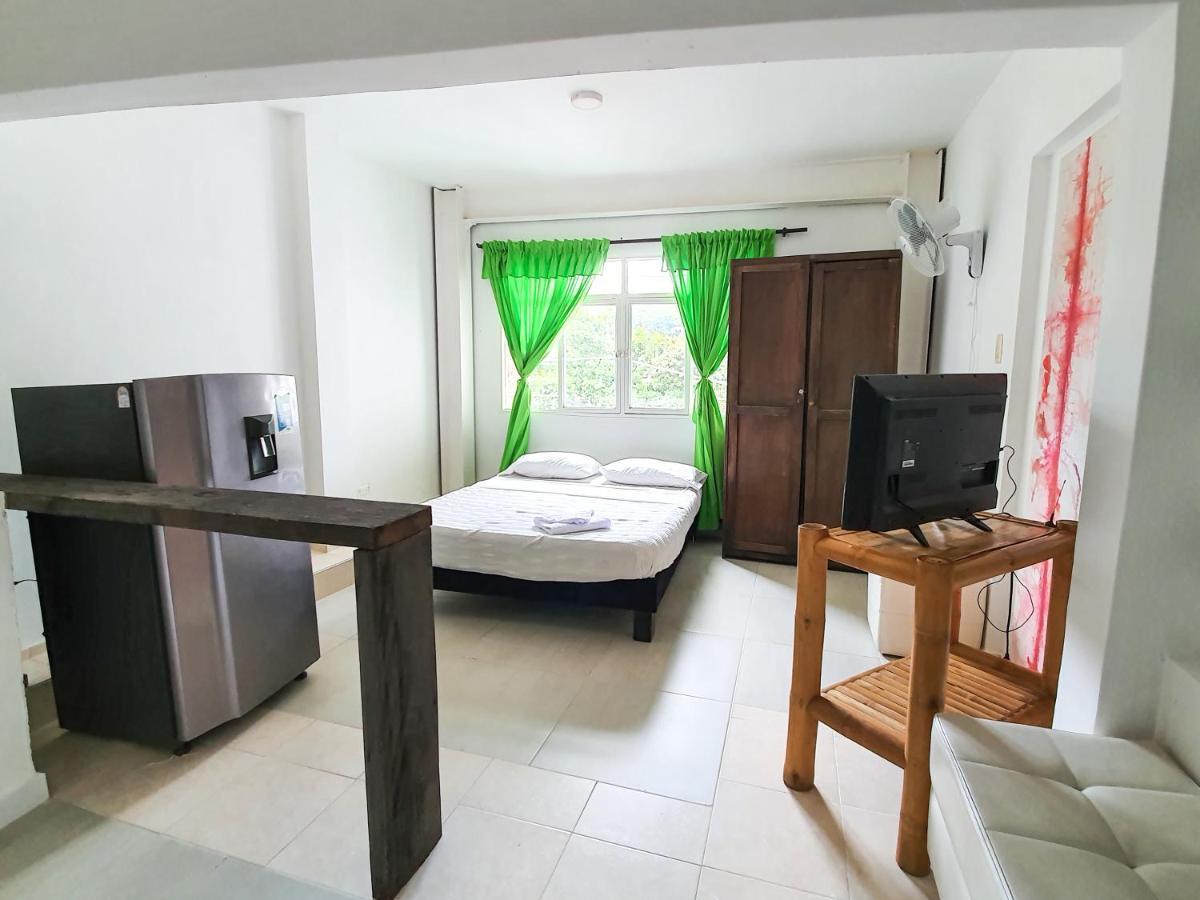 Hostal La Mercedes Street Cali Zewnętrze zdjęcie