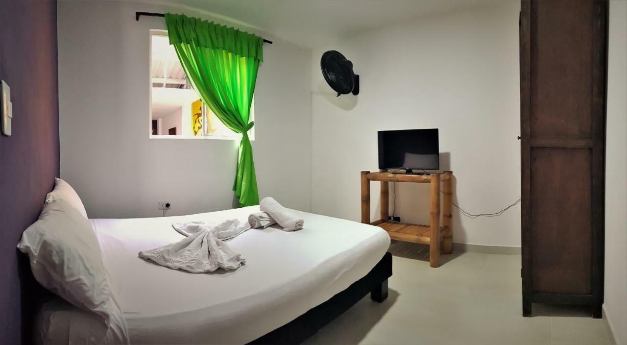 Hostal La Mercedes Street Cali Zewnętrze zdjęcie