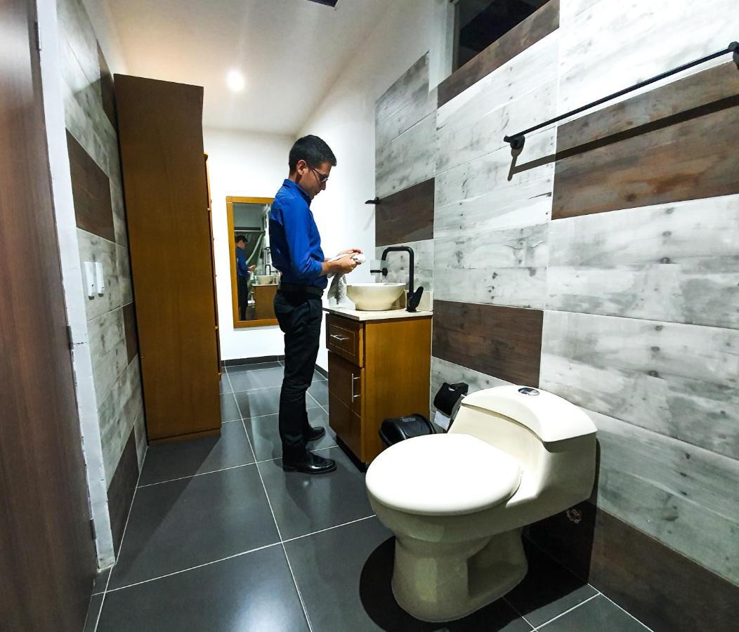 Hostal La Mercedes Street Cali Zewnętrze zdjęcie