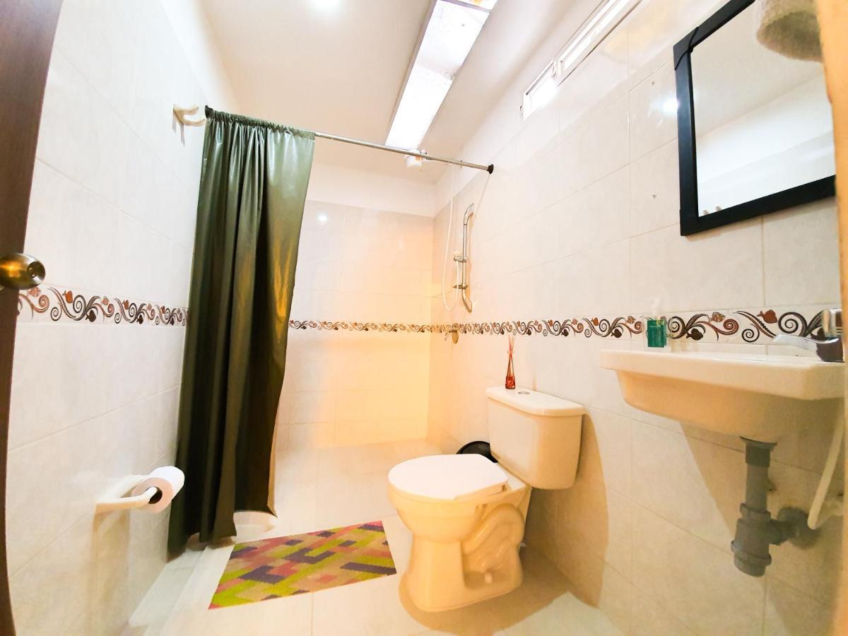 Hostal La Mercedes Street Cali Zewnętrze zdjęcie