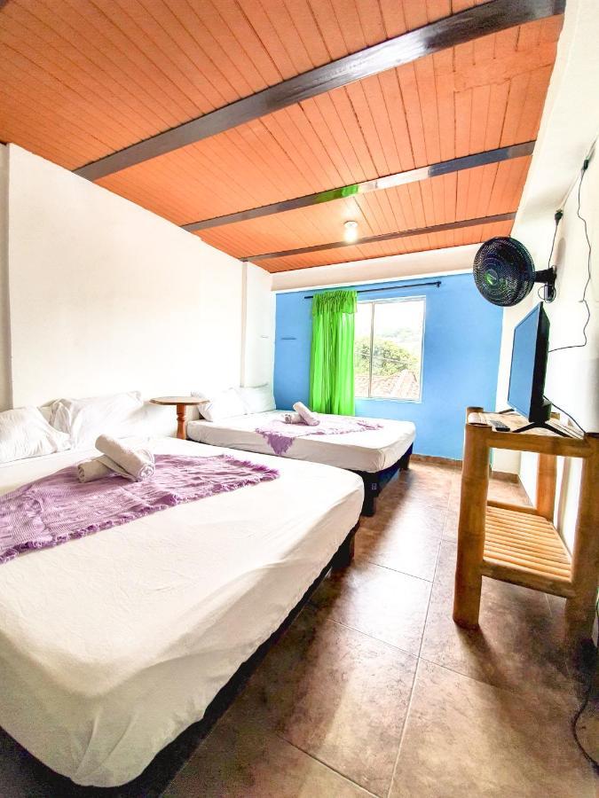 Hostal La Mercedes Street Cali Zewnętrze zdjęcie